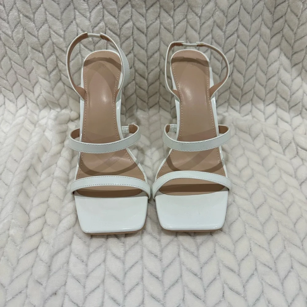 White patient heels - Picture 4 of 7